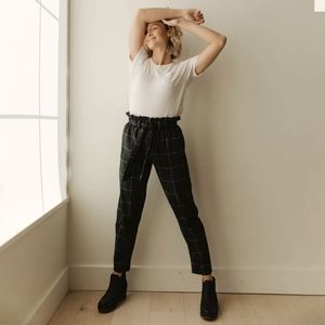 Albion Fit Bow Belt Capris